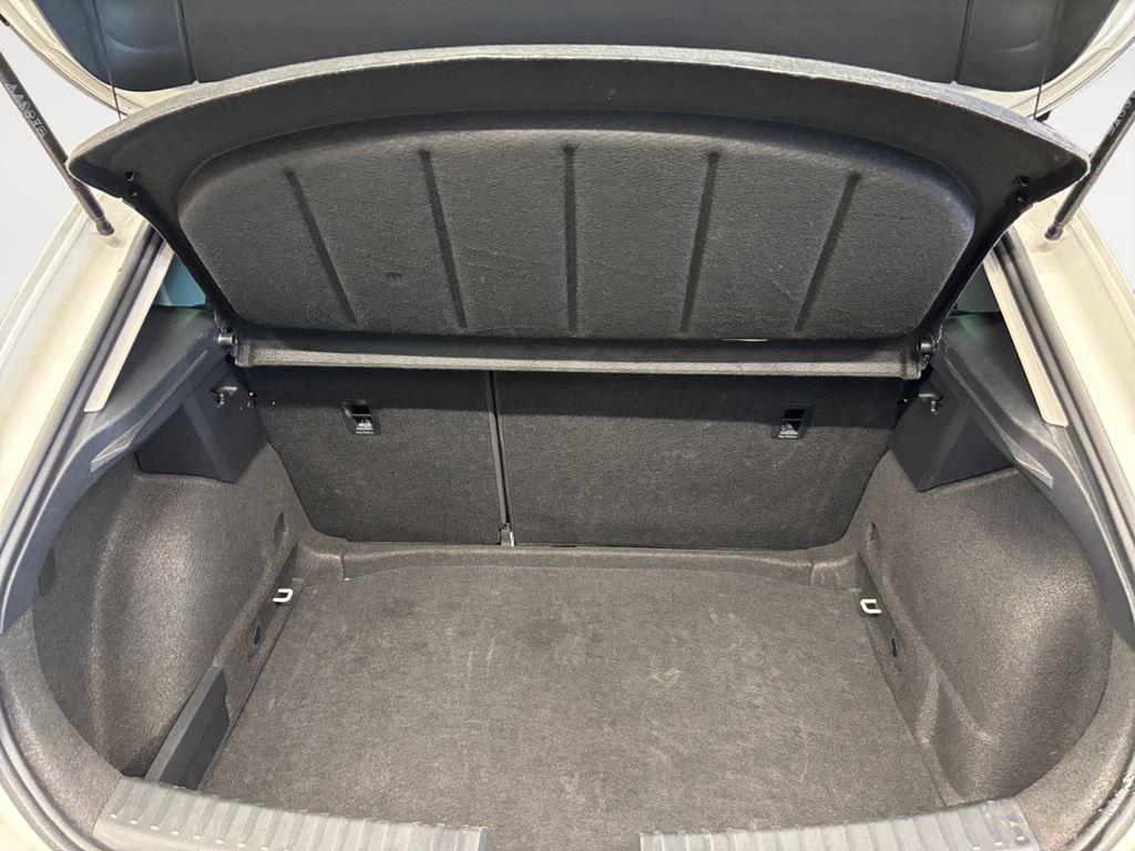 SEAT León 1.5 eTSI Style 25 Aniversario DSG 85 kW (116 CV) - 6