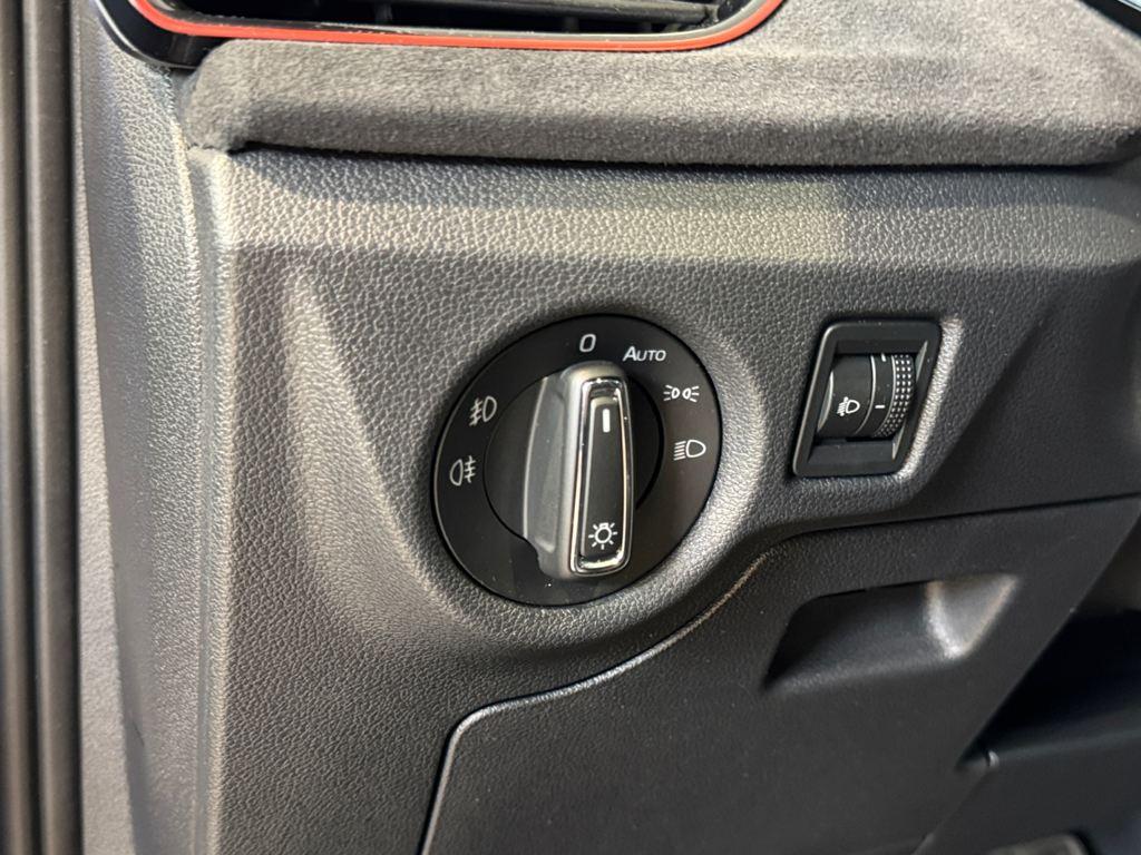 Skoda Kamiq 1.0 TSI Design DSG 85 kW (115 CV) - 12