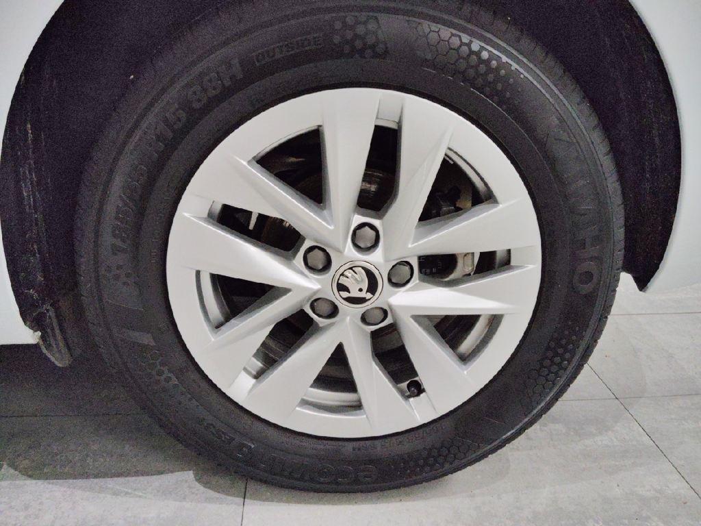 Skoda Fabia 1.0 TSI Selection 70 kW (95 CV) - 7