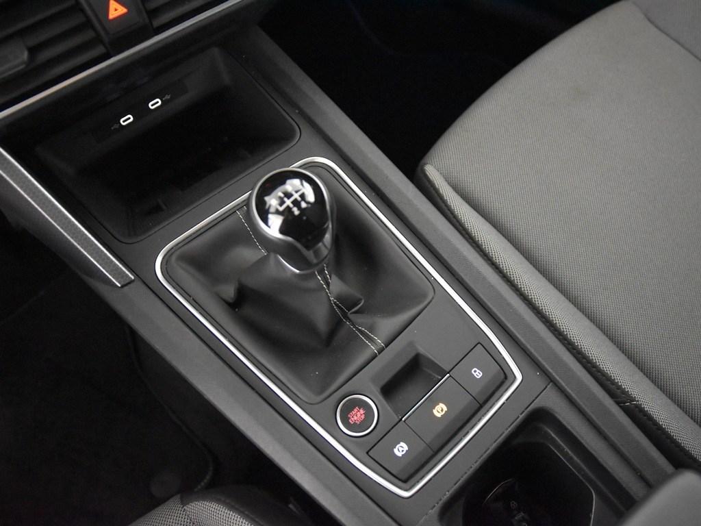 SEAT León 1.5 TSI S&S Style 25 Aniversario 85 kW (116 CV) - 10