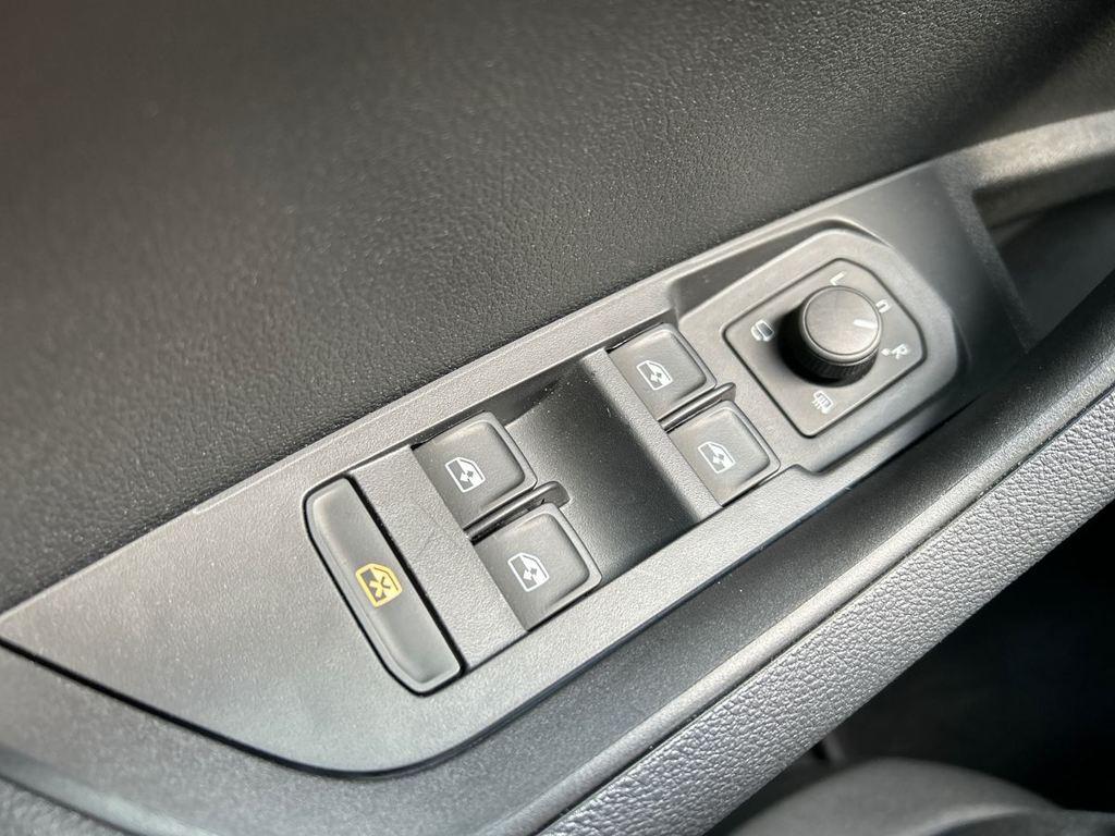 Skoda Karoq 1.0 TSI Ambition 81 kW (110 CV) - 10