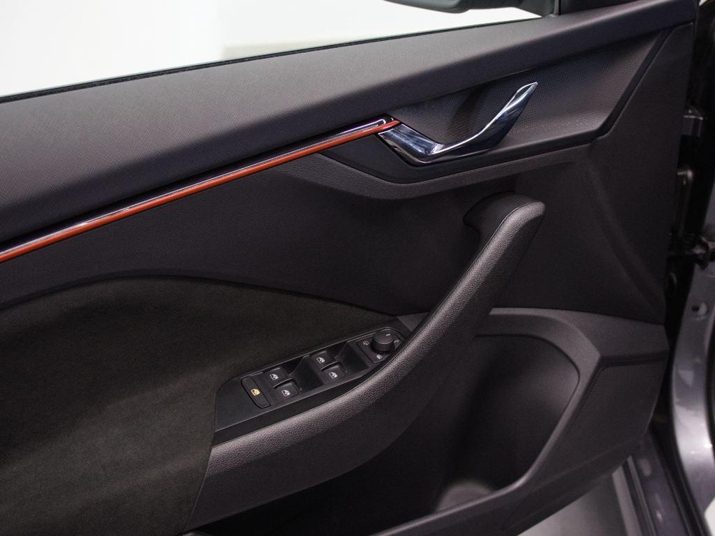 Skoda Kamiq 1.0 TSI Design 85 kW (115 CV) - 15