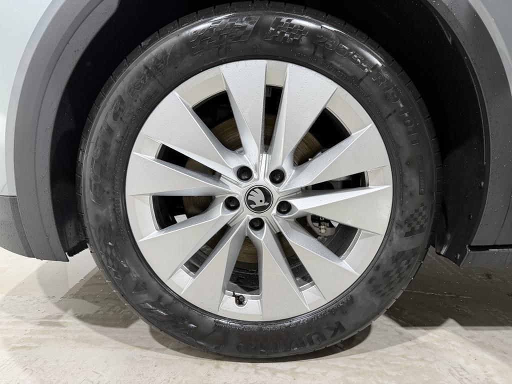 Skoda Elroq 60 63 kWh 150 kW (204 CV) - 7