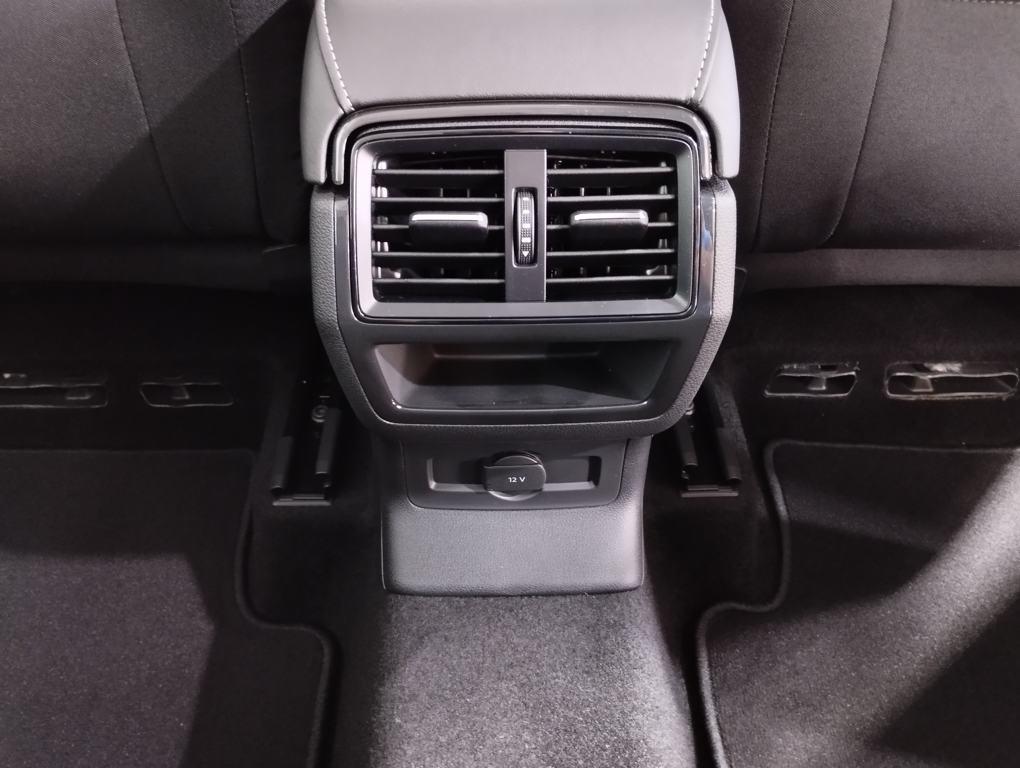 Skoda Karoq 1.5 TSI ACT Selection DSG 110 kW (150 CV) - 9