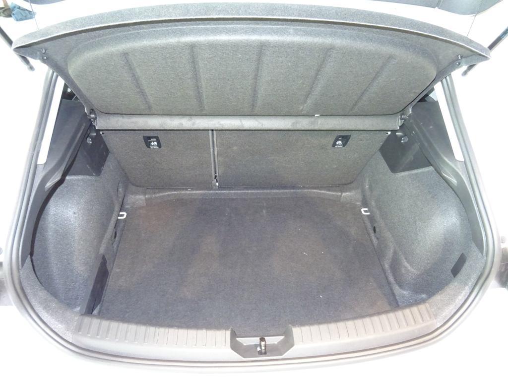 SEAT León 1.0 TSI S&S Style 25 Aniversario 81 kW (110 CV) - 6