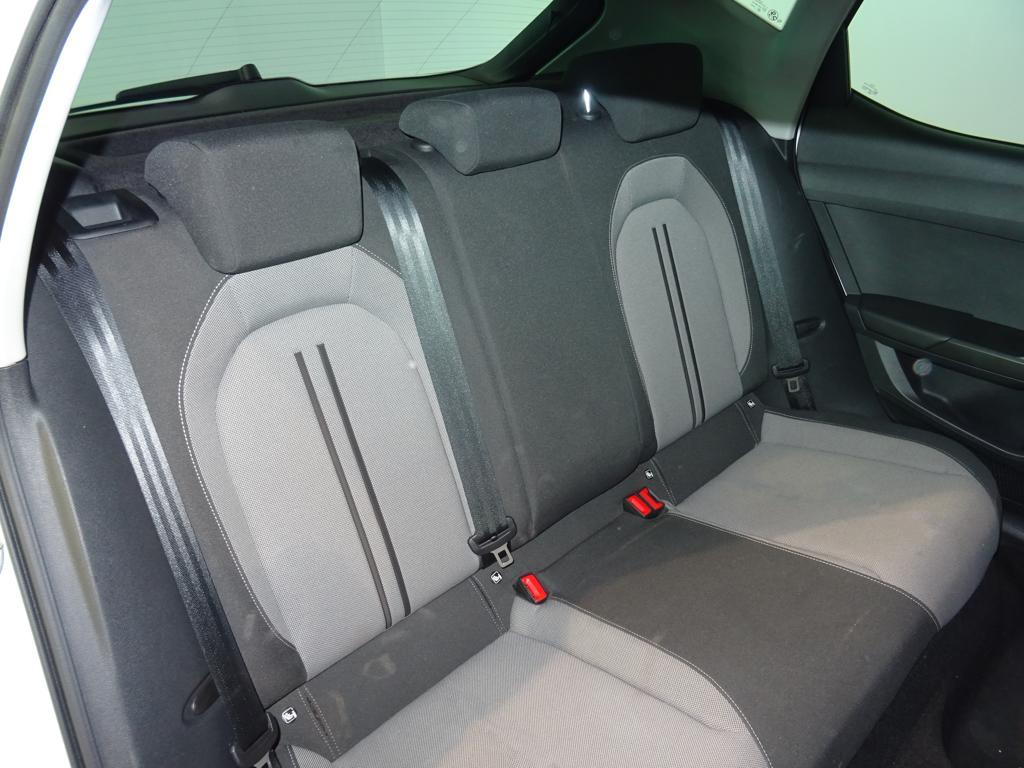 SEAT León 1.0 TSI S&S Style 25 Aniversario 81 kW (110 CV) - 10