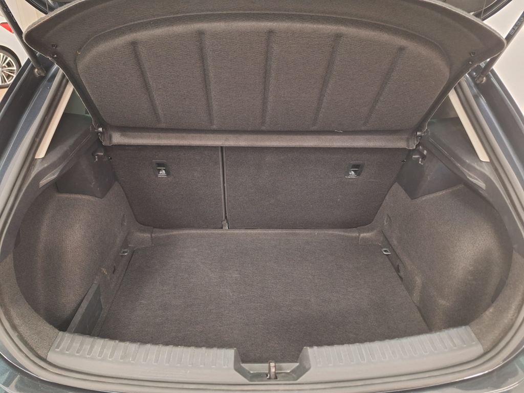 SEAT León 1.5 eTSI Style 25 Aniversario DSG 85 kW (116 CV) - 6