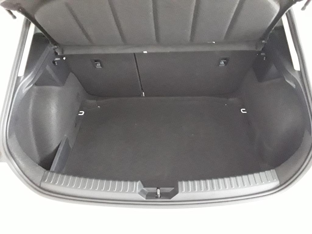 SEAT León 2.0 TDI S&S Style XS 85 kW (115 CV) - 6