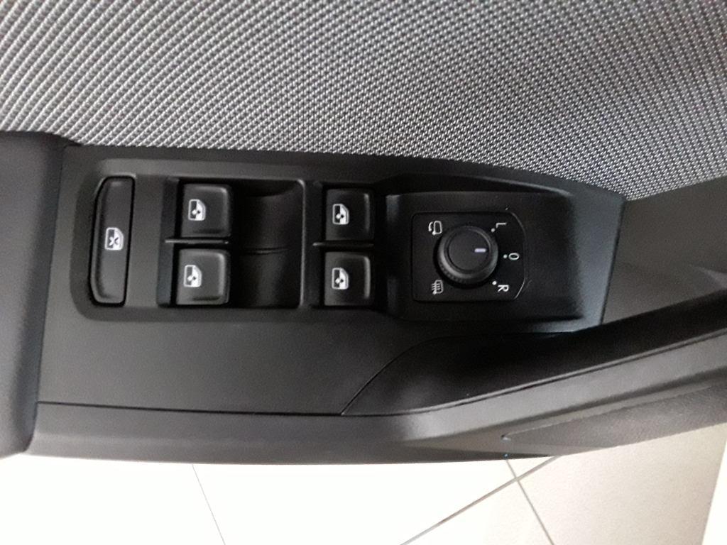 SEAT León 2.0 TDI S&S Style XS 85 kW (115 CV) - 13