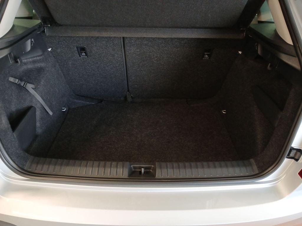 Skoda Kamiq 1.0 TSI Selection DSG 85 kW (115 CV) - 6