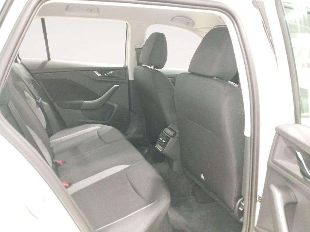 Skoda Kamiq 1.0 TSI Essence 70 kW (95 CV) - 5