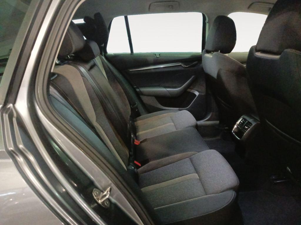 Skoda Octavia Combi 2.0 TDI Scout 4x4 DSG 110 kW (150 CV) - 5