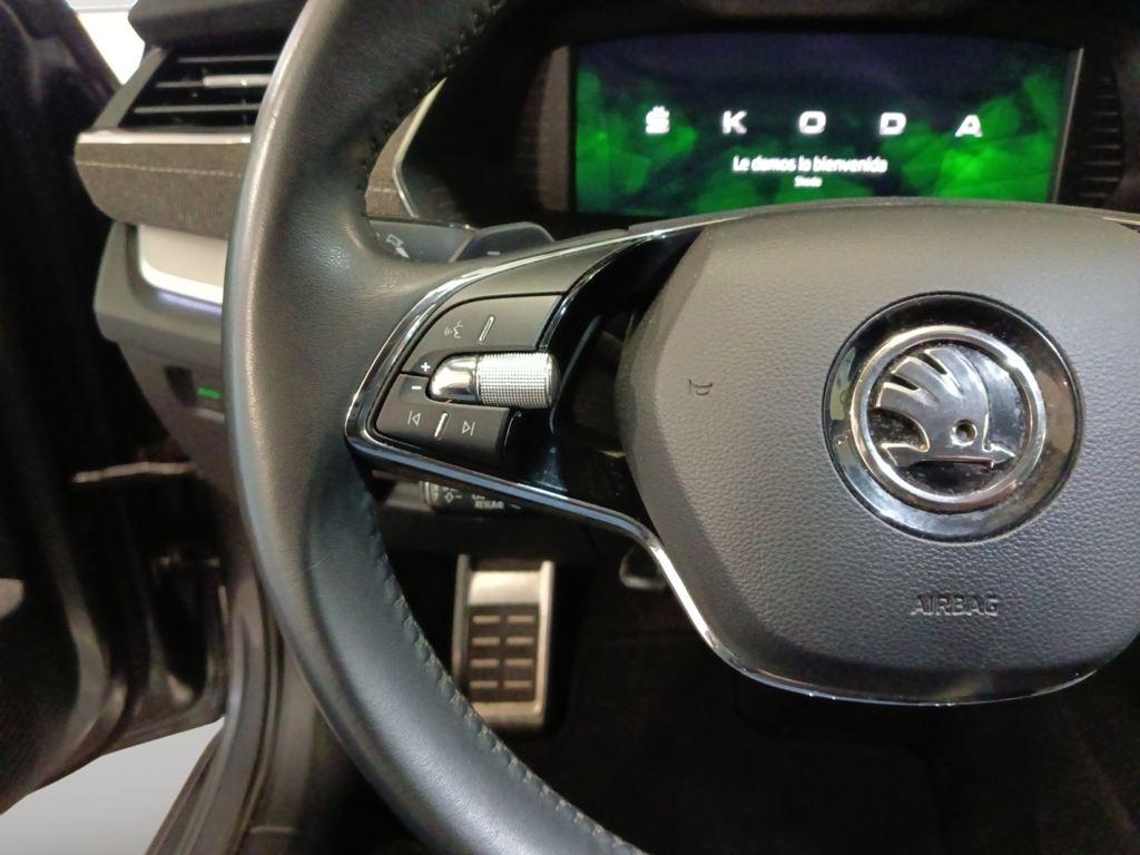 Skoda Octavia Combi 2.0 TDI Scout 4x4 DSG 110 kW (150 CV) - 10