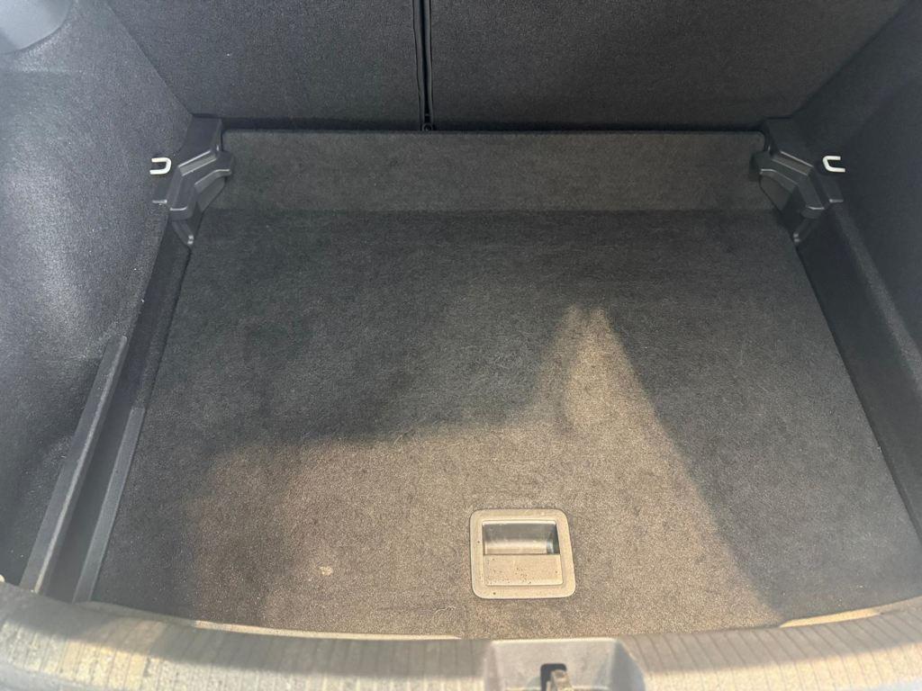 Volkswagen Taigo R-Line 1.5 TSI 110 kW (150 CV) DSG - 6