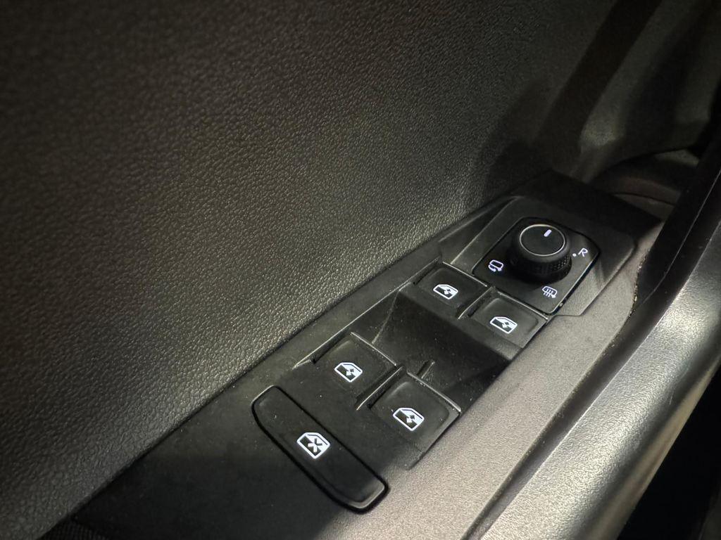 Volkswagen Taigo R-Line 1.5 TSI 110 kW (150 CV) DSG - 14