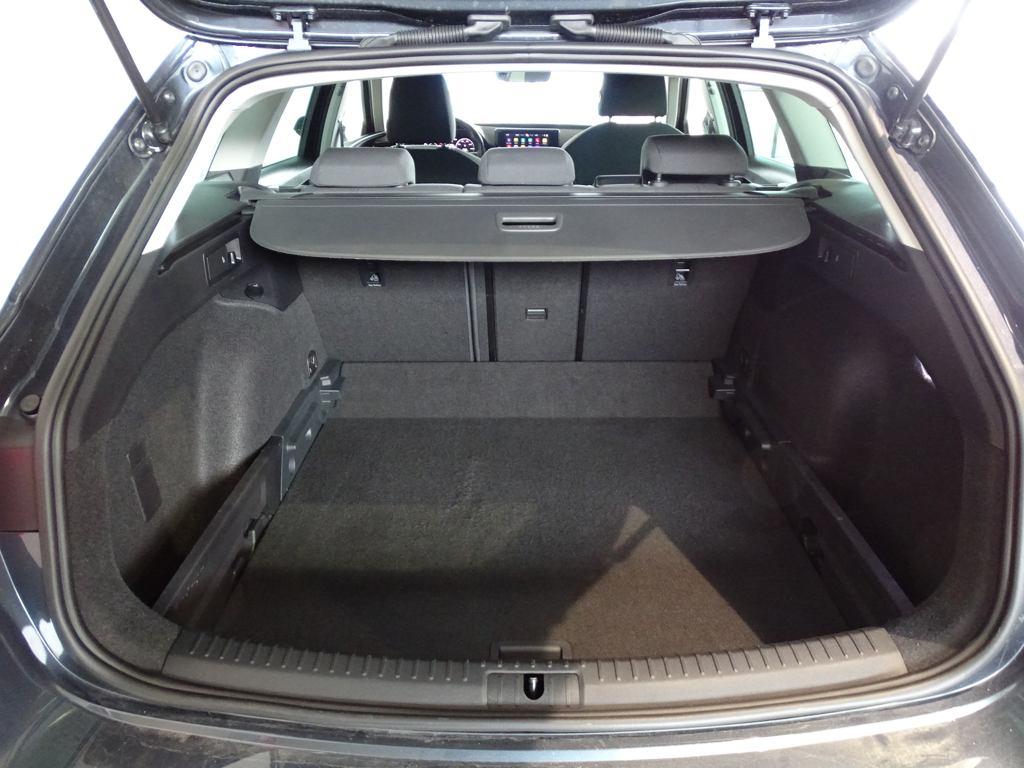 SEAT León ST 1.5 eTSI Style 25 Aniversario DSG 85 kW (116 CV) - 6