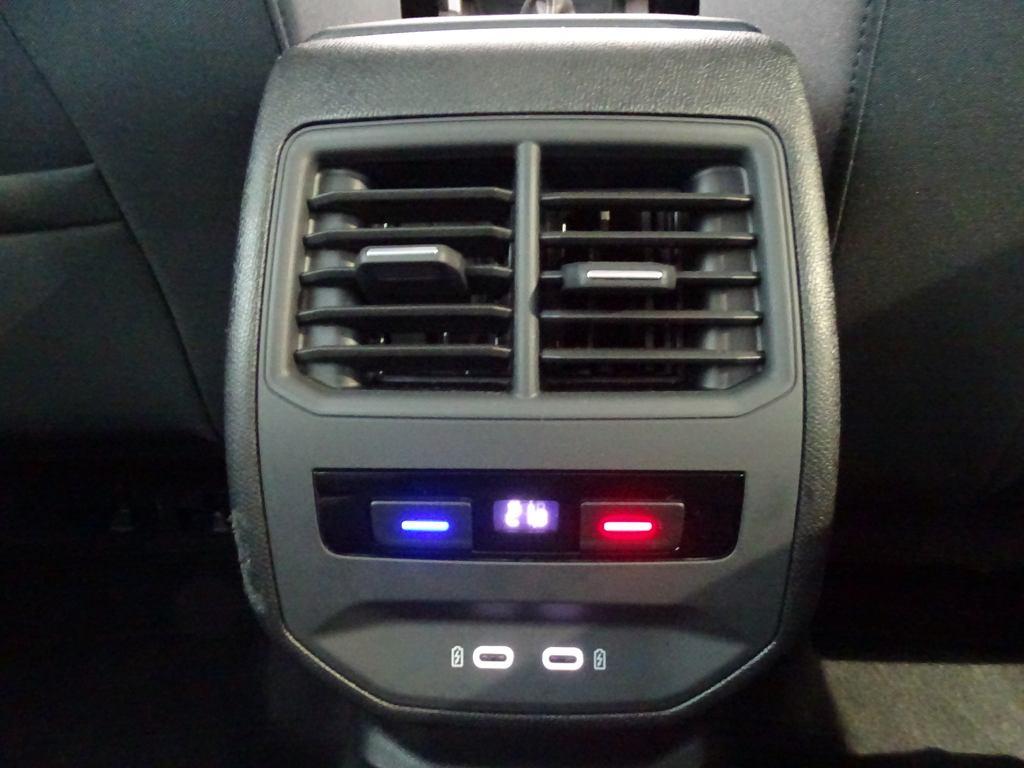 SEAT León ST 1.5 eTSI Style 25 Aniversario DSG 85 kW (116 CV) - 8