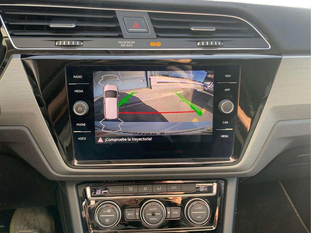 Volkswagen Touran Advance 2.0 TDI 90 kW (122 CV) - 12