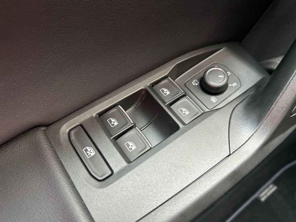 SEAT León 1.5 TSI S&S FR Special Edition 110 kW (150 CV) - 12