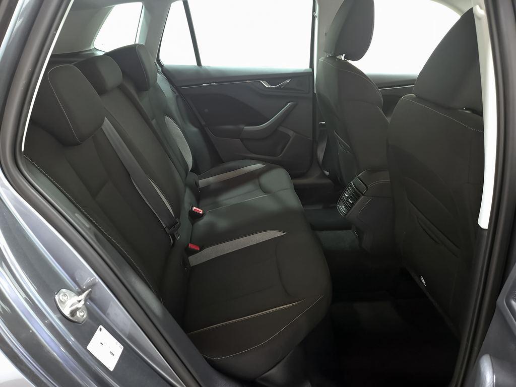 Skoda Kamiq 1.0 TSI Selection DSG 85 kW (115 CV) - 5