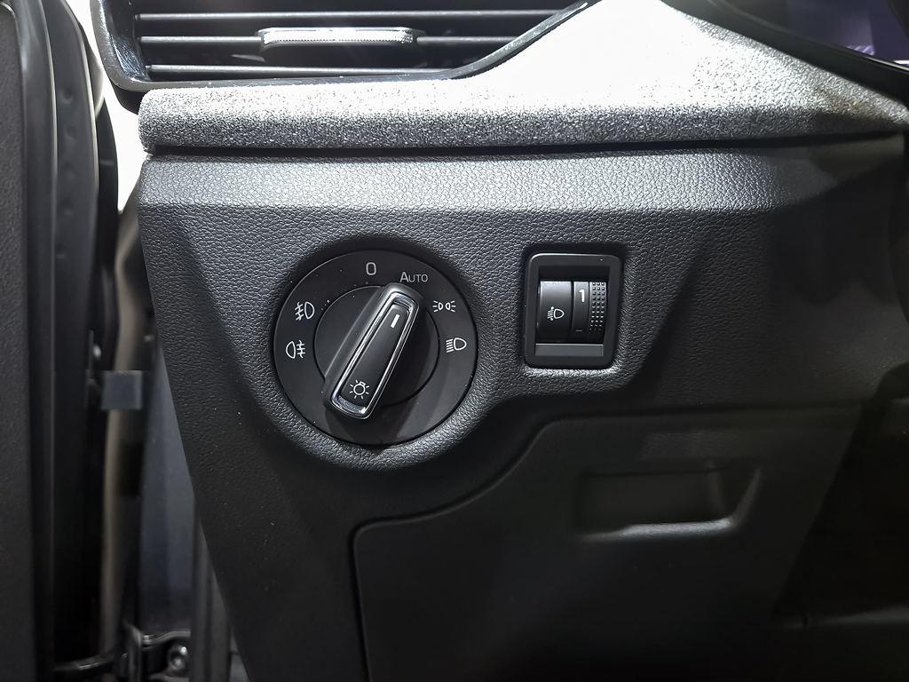 Skoda Kamiq 1.0 TSI Selection DSG 85 kW (115 CV) - 9