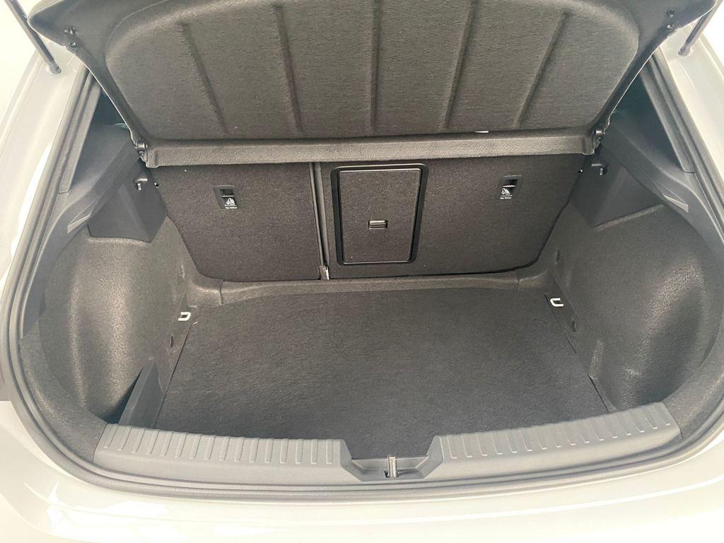 SEAT León 1.5 TSI S&S FR 25 Aniversario 85 kW (116 CV) - 6