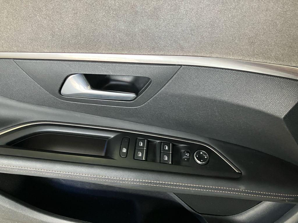 Peugeot 3008 PureTech 130 S&S GT 96 kW (130 CV) - 12