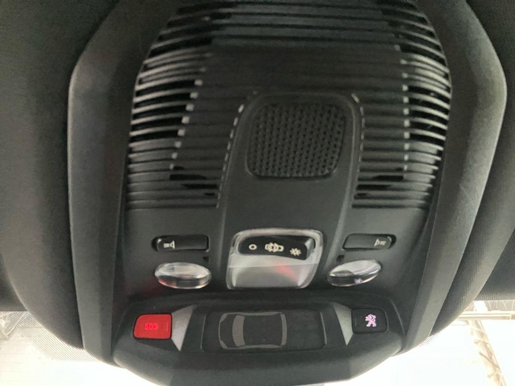 Peugeot 3008 PureTech 130 S&S GT 96 kW (130 CV) - 13