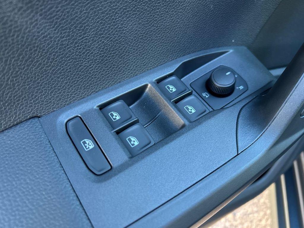 SEAT Arona 1.0 TSI Style XM 70 kW (95 CV) - 12