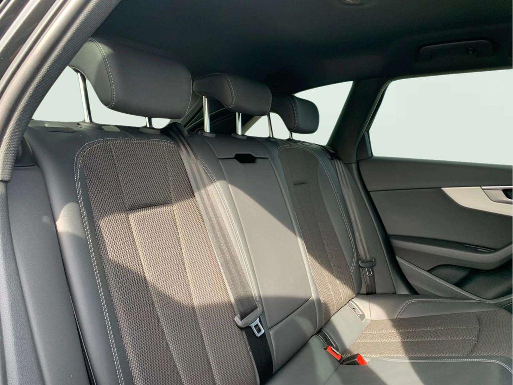 Audi A4 Avant Black line 40 TDI quattro 150 kW (204 CV) S tronic - 18