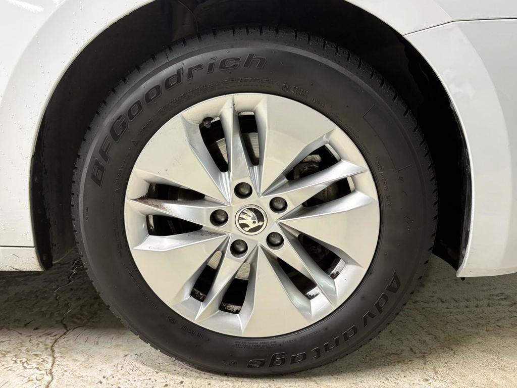 Skoda Octavia 1.0 TSI mHEV Ambition DSG 81 kW (110 CV) - 7