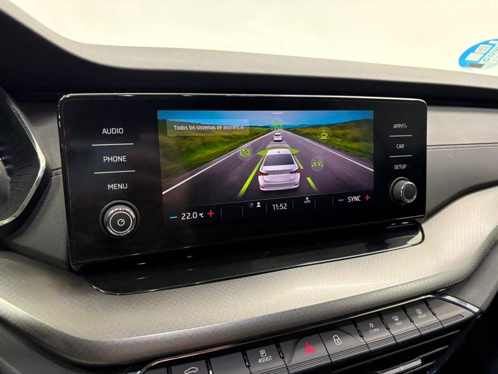 Skoda Octavia 1.0 TSI mHEV Ambition DSG 81 kW (110 CV) - 13