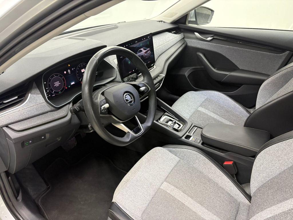 Skoda Octavia 1.5 TSI m-HEV Design DSG 110 kW (150 CV) - 8