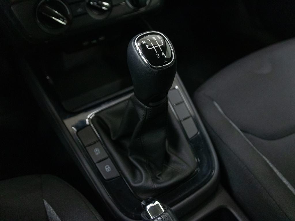 Skoda Fabia 1.0 TSI Active 70 kW (95 CV) - 10