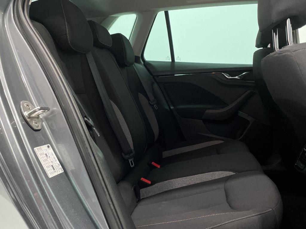 Skoda Kamiq 1.0 TSI Selection DSG 85 kW (115 CV) - 5