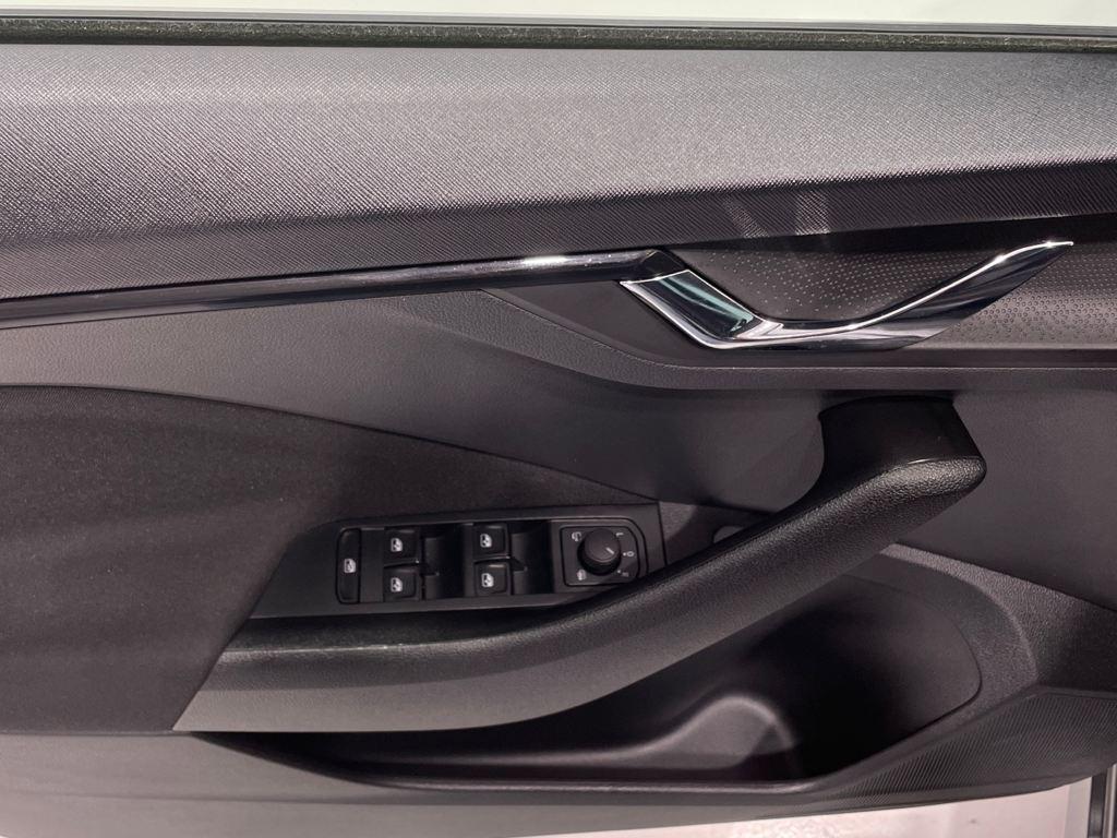 Skoda Kamiq 1.0 TSI Selection DSG 85 kW (115 CV) - 17