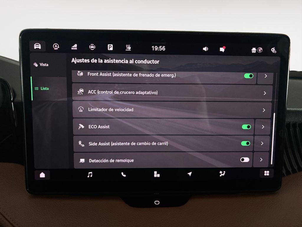 Skoda Superb Combi 2.0 TDI L&K DSG 110 kW (150 CV) - 12