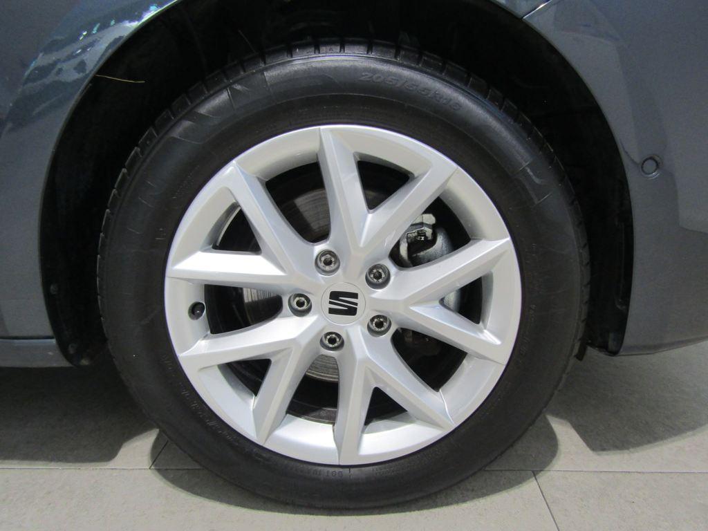 SEAT León 1.5 eTSI Style 25 Aniversario DSG 85 kW (116 CV) - 7