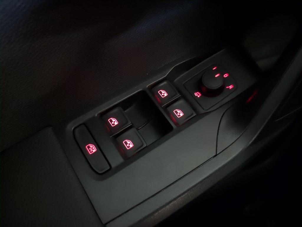 SEAT Arona 1.0 TSI Style Special Edition 85 kW (115 CV) - 17