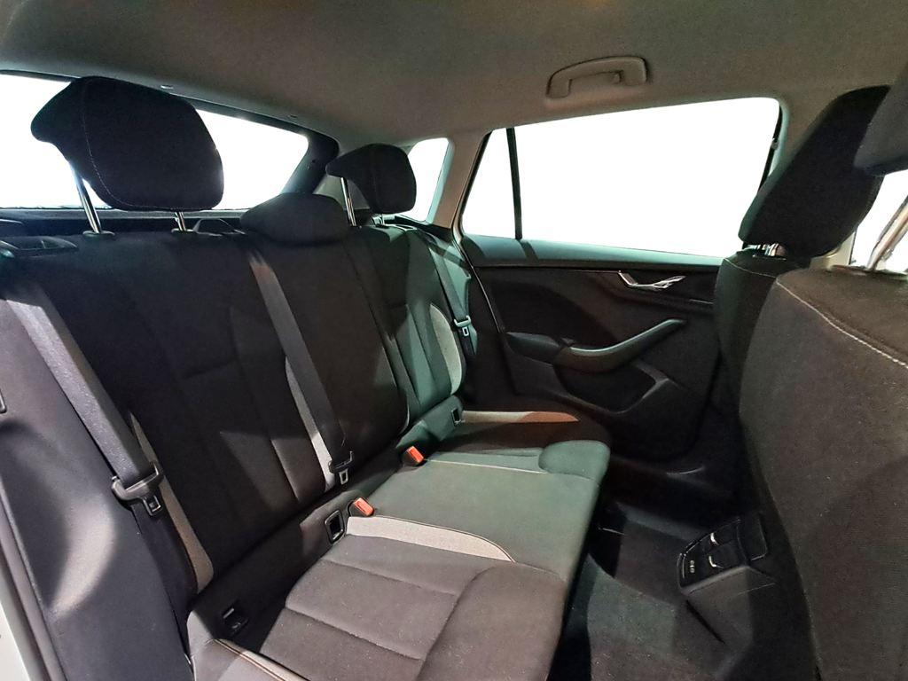 Skoda Kamiq 1.0 TSI Selection 85 kW (115 CV) - 5