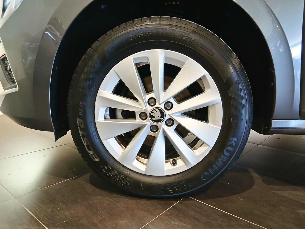 Skoda Kamiq 1.0 TSI Selection 85 kW (115 CV) - 7