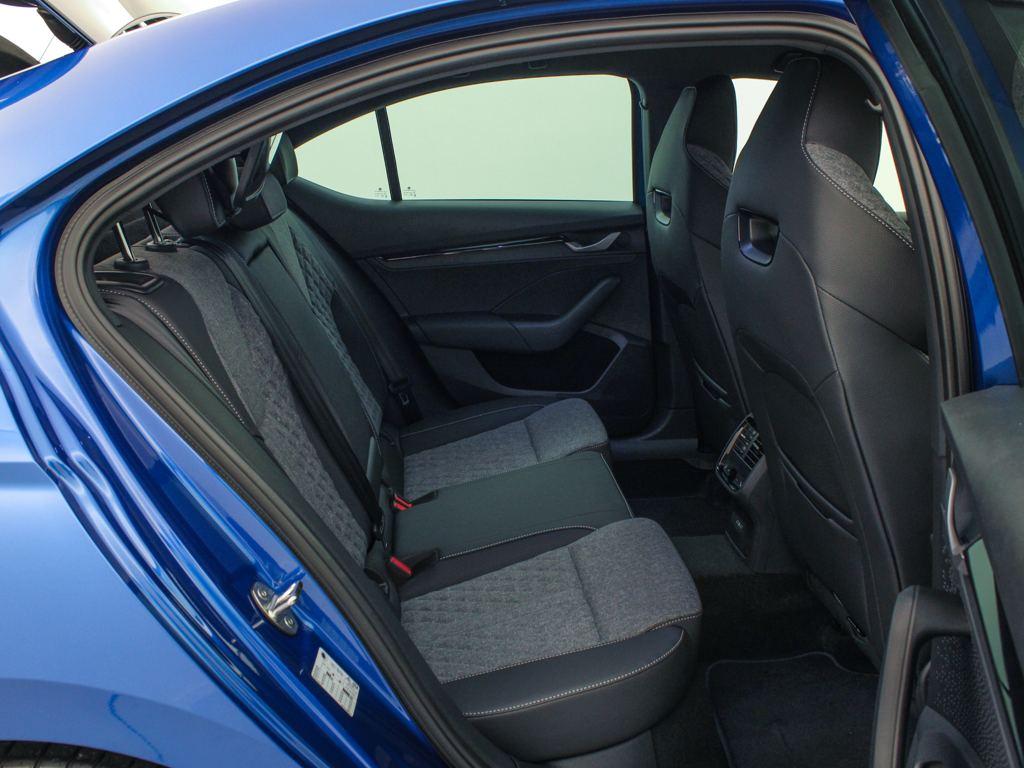 Skoda Octavia 2.0 TDI Sportline DSG 110 kW (150 CV) - 5