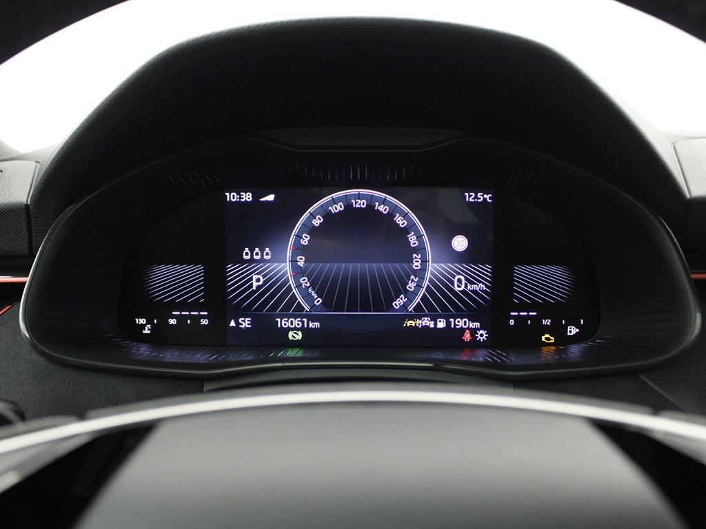 Skoda Kamiq 1.5 TSI Design DSG 110 kW (150 CV) - 8