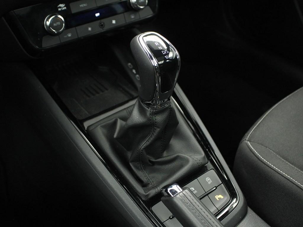 Skoda Kamiq 1.5 TSI Design DSG 110 kW (150 CV) - 9