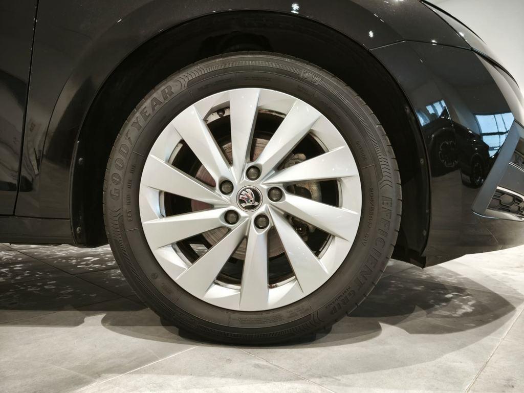 Skoda Octavia 2.0 TSI RS DSG 195 kW (265 CV) - 7