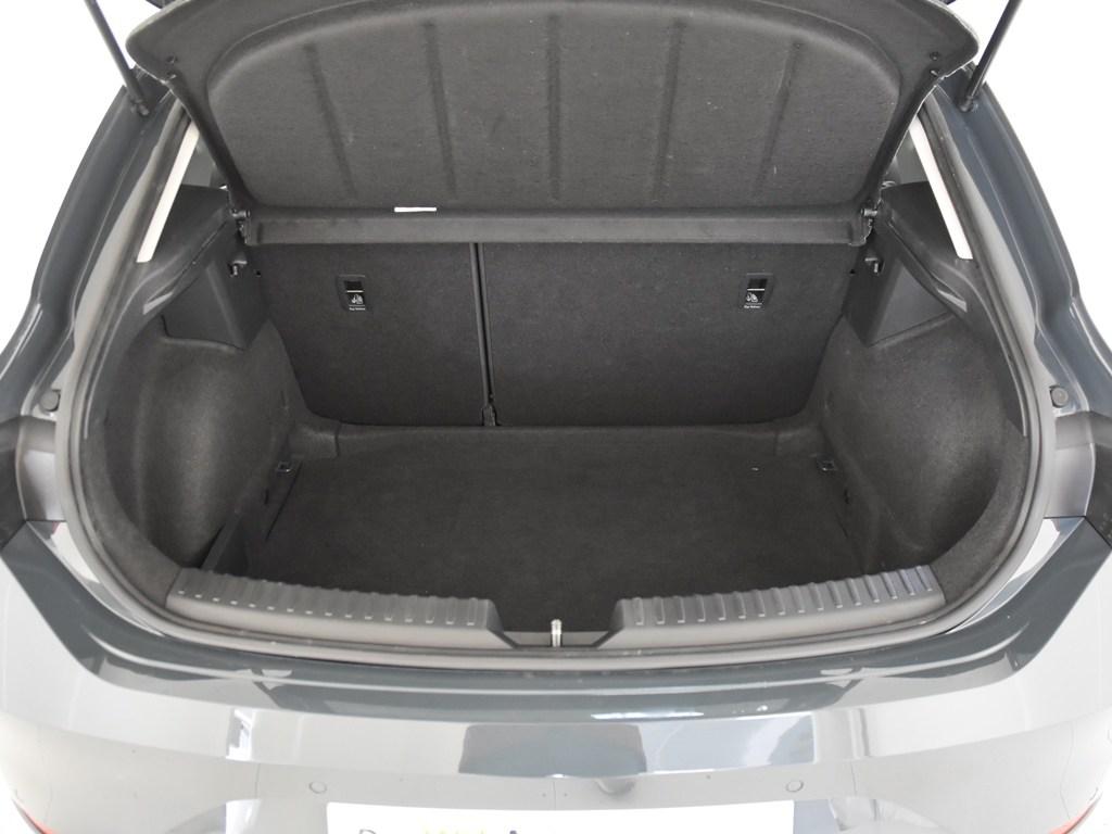 SEAT León 1.5 TSI S&S Style 25 Aniversario 85 kW (116 CV) - 6