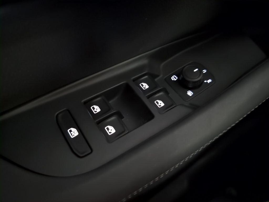 CUPRA Terramar 1.5 TSI e-Hybrid DSG 150 kW (204 CV) - 17