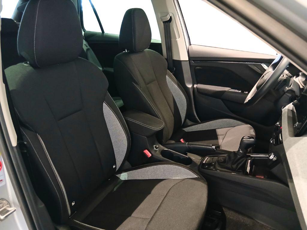 Skoda Kamiq 1.0 TSI Selection DSG 85 kW (115 CV) - 4