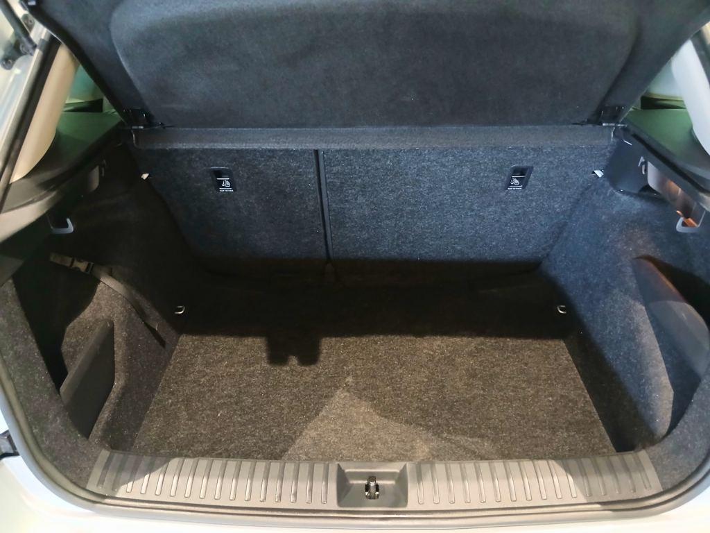 Skoda Kamiq 1.0 TSI Selection DSG 85 kW (115 CV) - 6