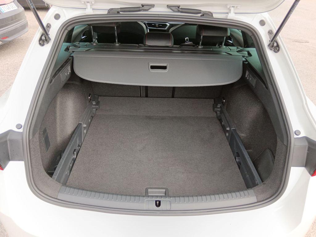 SEAT León ST 1.5 eTSI FR Special Edition DSG 85 kW (116 CV) - 6